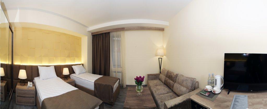 Mandarin Hotel Γιερεβάν Εξωτερικό φωτογραφία